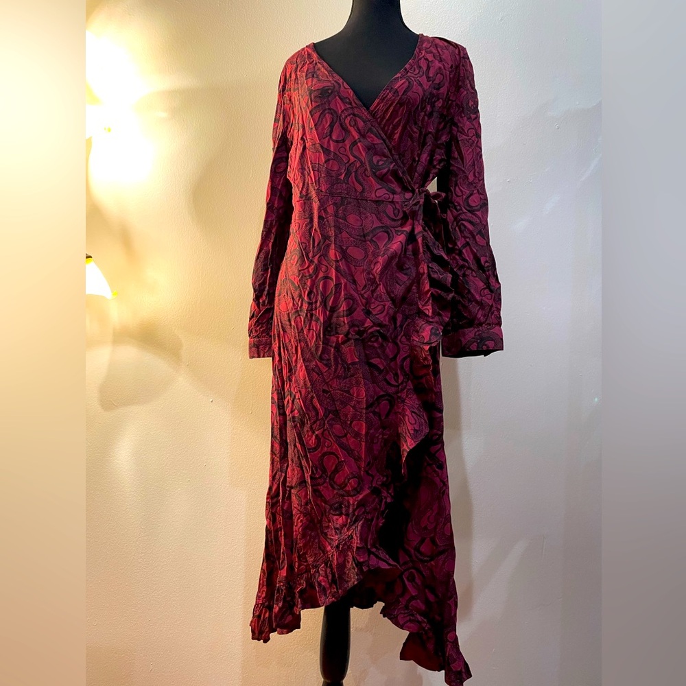 Disturbia wrap dress size L